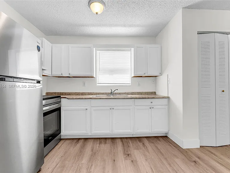 2856 NW 14th St #2 — Photo 5
