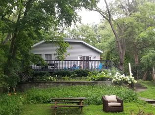 1740 E Lake Shore Dr, Twin Lakes, WI 53181