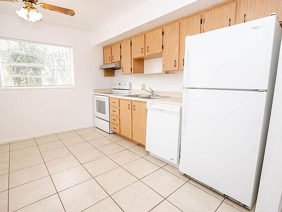 5th image of 740 Michigan Ct APT 4