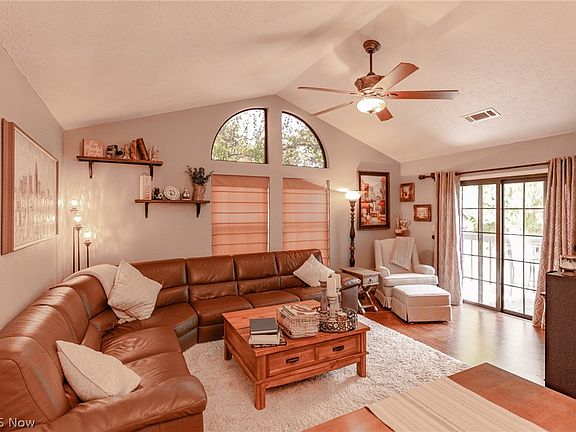 5th image of 1303 Red Tail Hawk Dr #5
