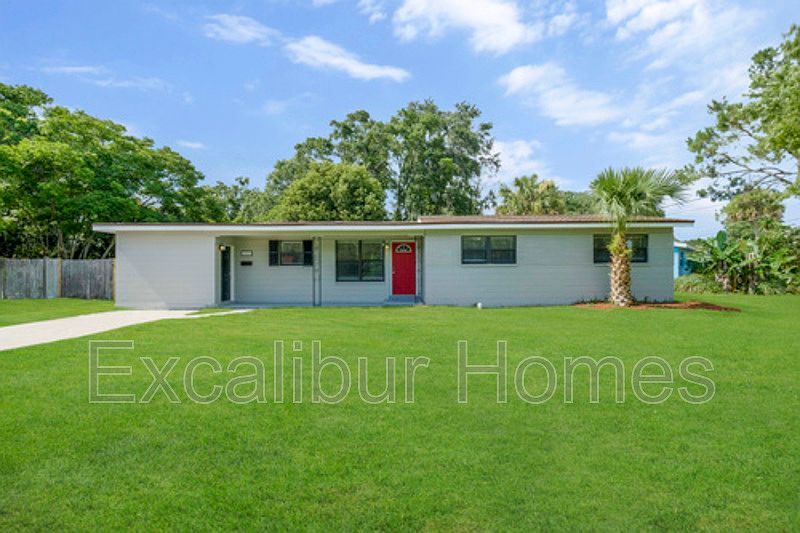 1st image of 3945 Habana Ave