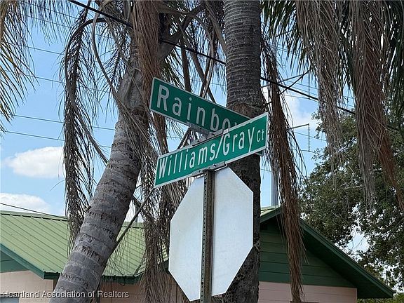 4th image of 207 Rainbow St