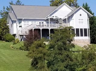302 Harbor Village Way, Moneta, VA 24121