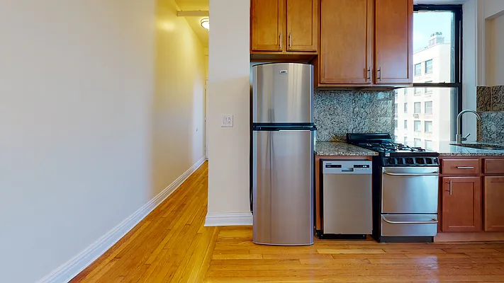 Rented by Bond New York | media 7