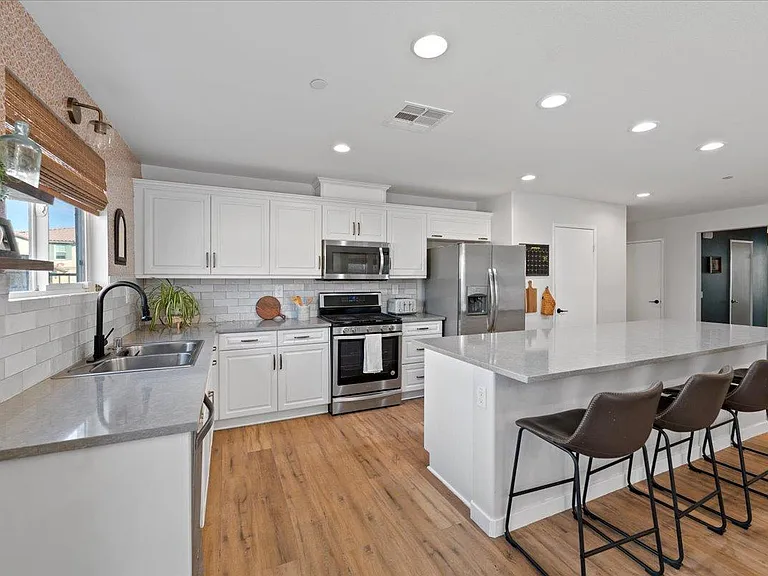 14373 Lorado Way — Photo 4