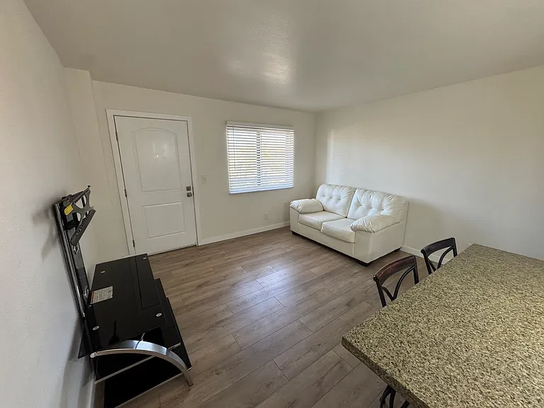 801 National City Blvd #414 — Photo 3
