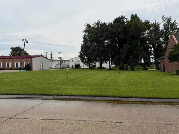 272 Corporate Dr, Houma, LA 70360