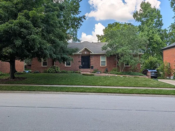 2456 Woodfield Cir, Lexington, KY 40515
