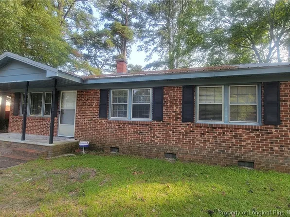 821 Lakecrest Dr, Fayetteville, NC 28301