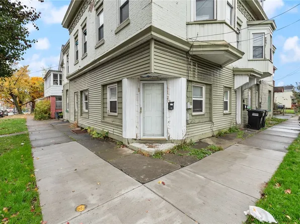 215-17 Ash St, Syracuse, NY 13208