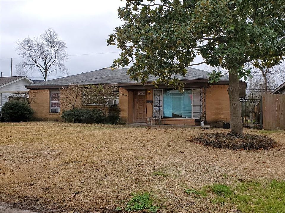 1st image of 1717 Ebony Ln