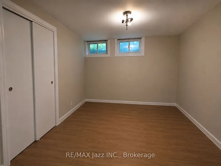 624 Stewart St #B — Photo 5