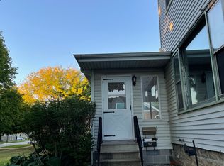 741 Sheridan Ave #1, Aurora, IL 60505