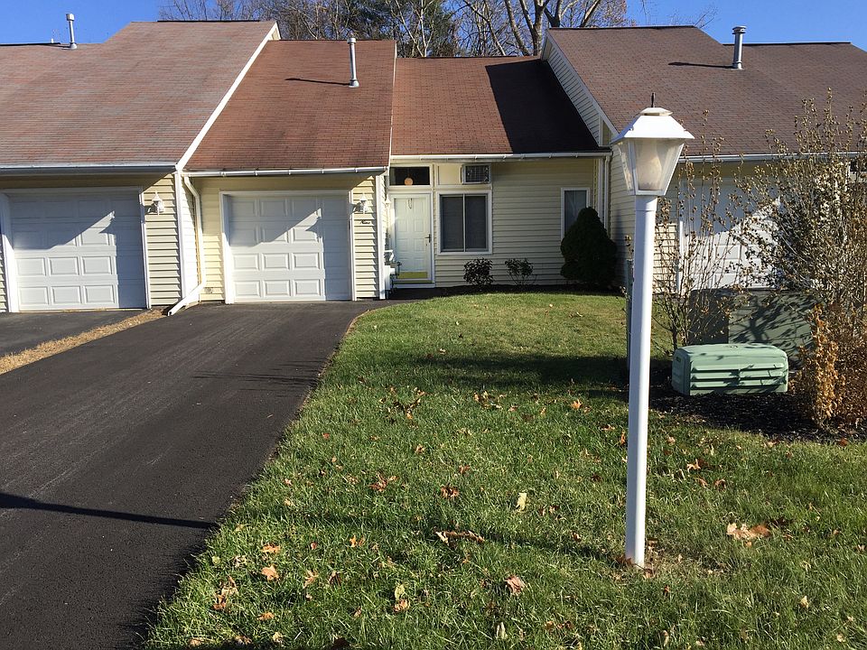 1st image of 9 Green Meadow Dr
