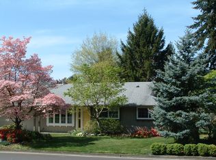 17985 SW Shawnee Trl, Tualatin, OR 97062