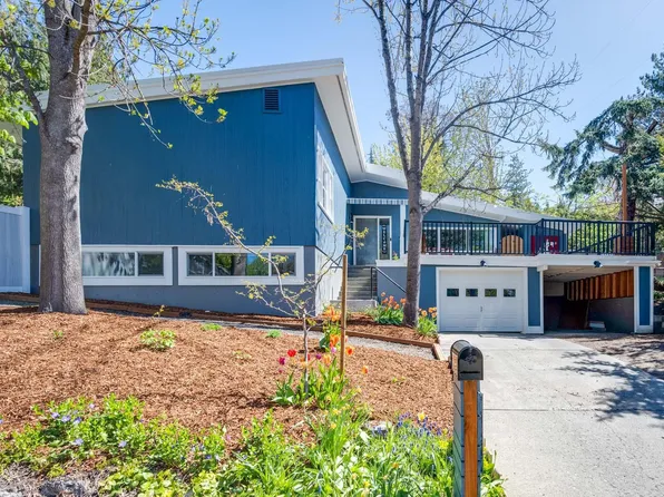 1730 NE Lower Dr, Pullman, WA 99163