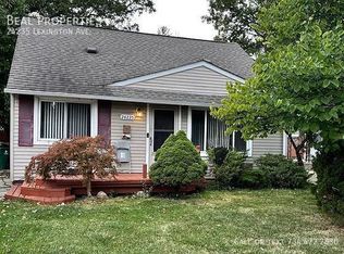 24235 Lexington Ave, Eastpointe, MI