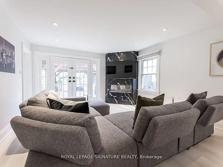 437 Watson Ave — Photo 8