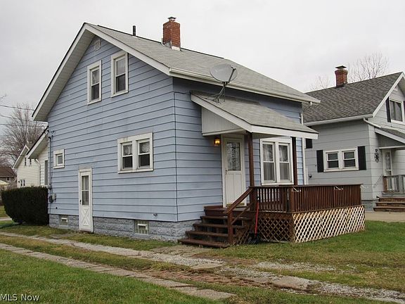 3rd image of 610 Joughin St