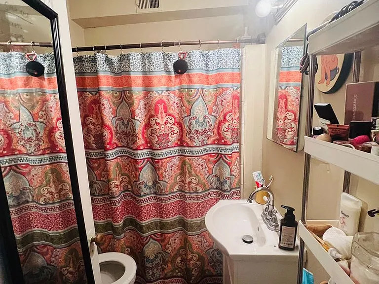 4 N. Dooley Ave — Photo 29