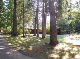 4640 Takilma Rd, Cave Junction, OR 97523