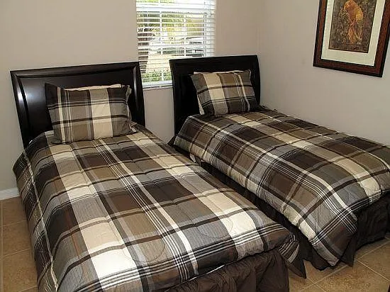 OW3C2720OD-twin-bedroom