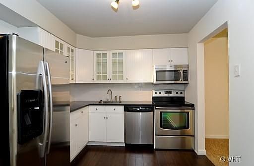 5th image of 3110 Pheasant Creek Dr APT 215