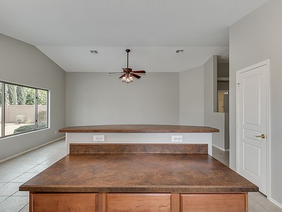 3rd image of 1614 E Nardini St