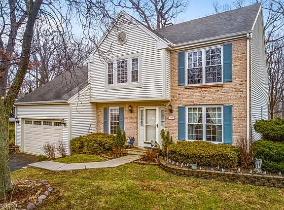 2nd image of 704 Red Oak Dr