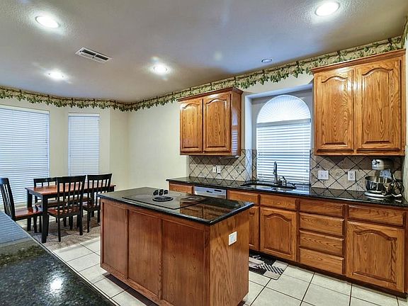 5th image of 2316 Calmont Dr