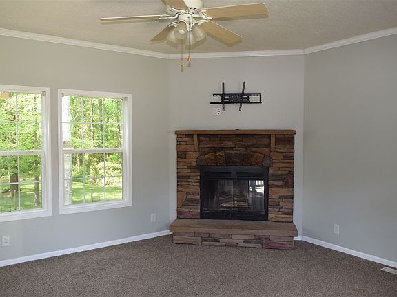 3rd image of 186 Pleasant Cove Dr