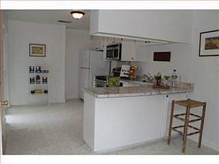 2nd image of 300 Santa Clara Way
