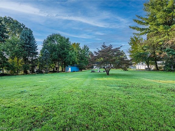 4th image of 3575 Perry Dr NW