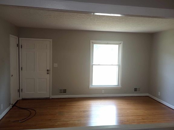 2nd image of 7410 Maurer Ln