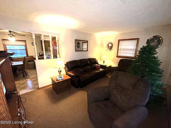 4th image of 2905 Lencott Dr