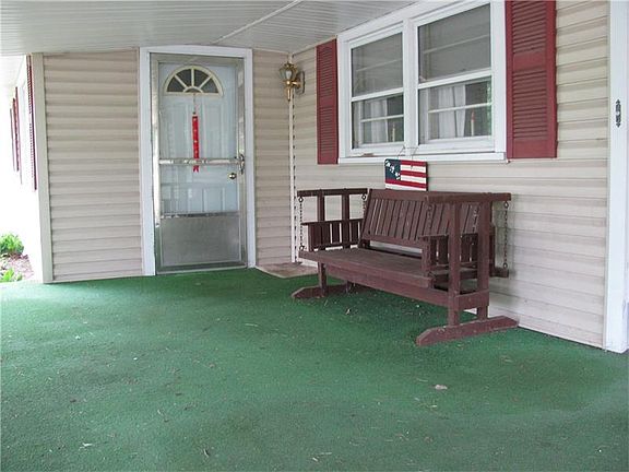 3rd image of 1701 Arlington Dr