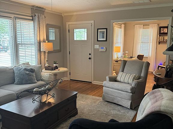 5th image of 214 Crestwood Drive
