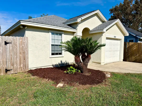 425 Dolphin Dr, Panama City Beach, FL 32413