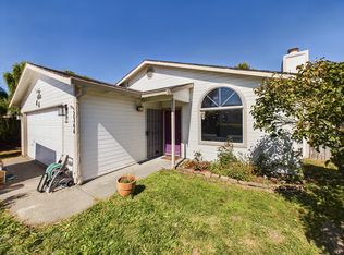 2366 Hannah Ct, Fortuna, CA 95540