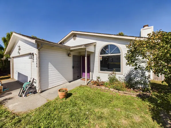 2366 Hannah Ct, Fortuna, CA 95540