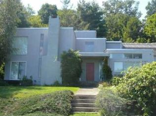 709 River Rd, Newburgh, NY 12550