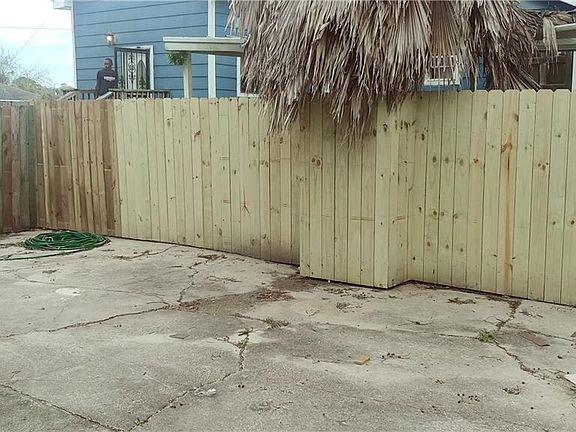 5th image of 9311 Forshey St