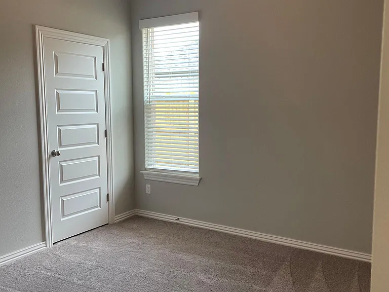 1705 S 11th Pl — Photo 11