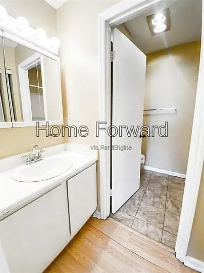 562 Woodland Ave #10 — Photo 8