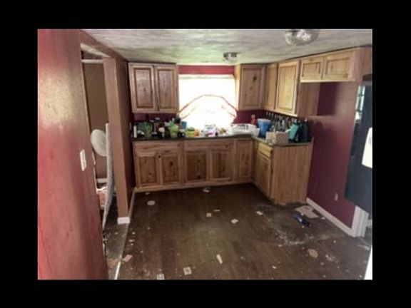 5th image of 241 Old Buckley Rd