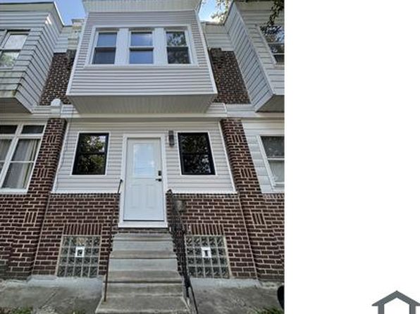 228 W Ruscomb St