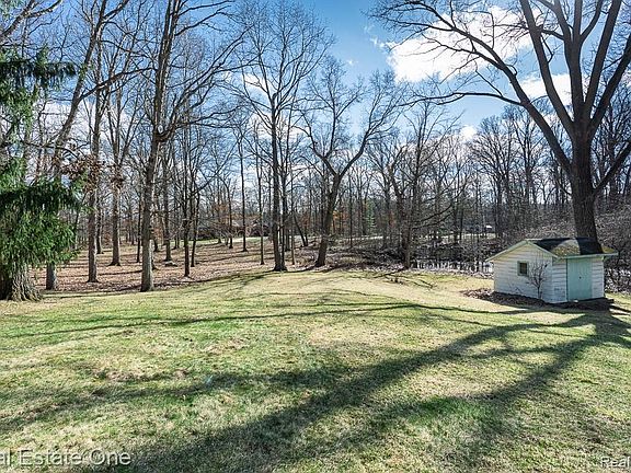2nd image of 515 Whims Ln