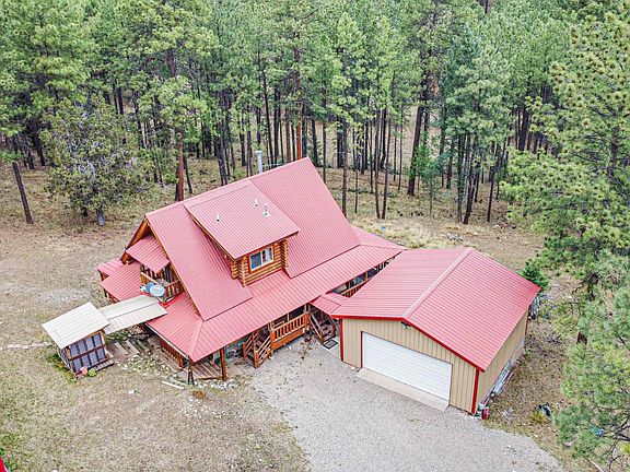 3rd image of 42 Sixteen Springs Dr