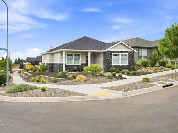 3117 Delorraine Dr, Medford, OR 97504