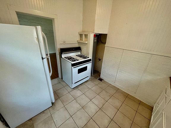 5th image of 2634 North St